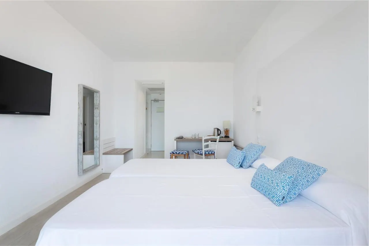 Hotel Atolon & Kaafu Beach Club Cala Bona  4*, Cala Bona (Mallorca)